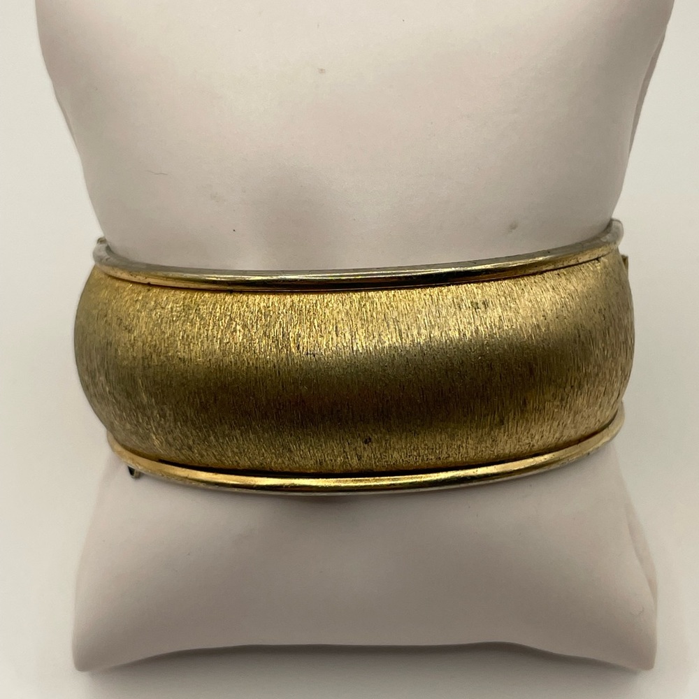 Vintage Classic Gold Toned Napier Bangle Cuff Bracelet Safety Chain missing